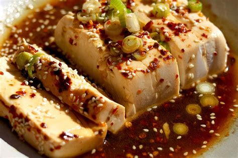  Tofu con Calabacín y Salsa Picante: ¿Sabías que este plato chino se considera un elixir para la salud en Dandong?