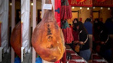  ¡El Pato Ahumado de Jinhua: Una Sinfonía ahumada que te transportará a un paraíso terrenal!