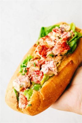  ¡El Lobster Roll de Providence: una explosión crujiente y fresca de mar en un pan suave!