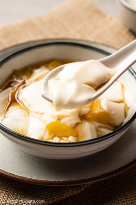  Tofu Pudding a la Yingkou: ¿Una Delicia Cremosa que Despierta los Sentidos con Sabores Picantes y Refrescantes?